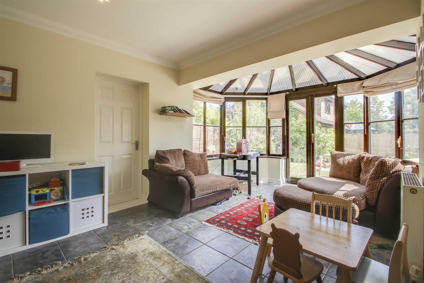 Upton Grove, Shenley Lodge, Milton Keynes